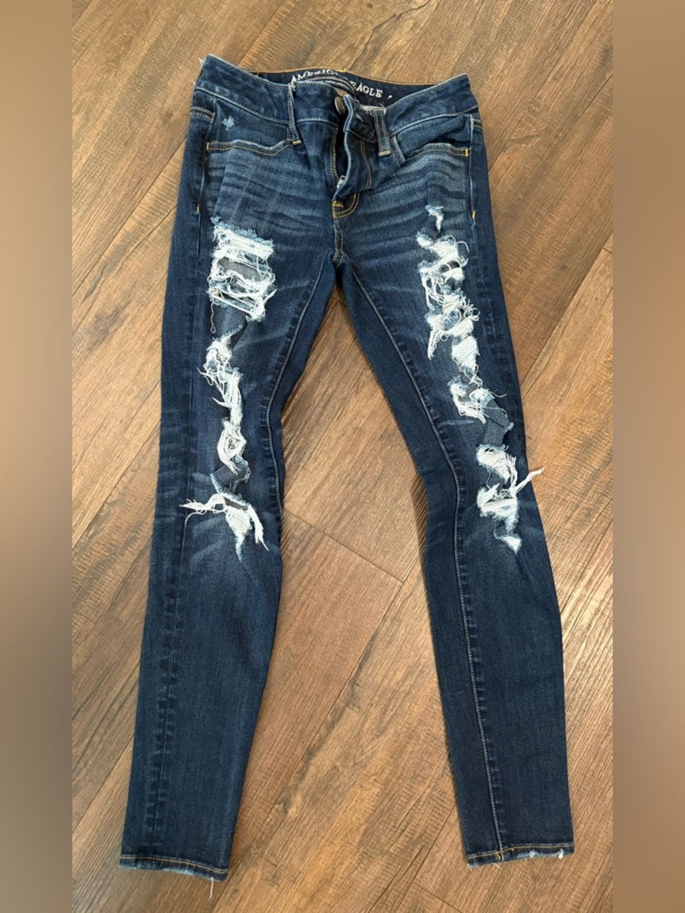 American Eagle Outfitters Dark Blue Distressed Skinny Jeggings, size 00